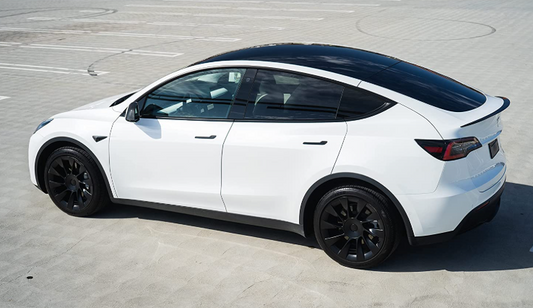 tesla model y spoiler​