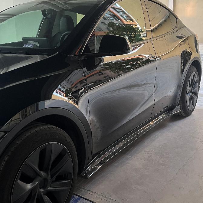 Model Y Side Skirts (1 Pair) - Real Dry Carbon Fiber（Glossy）