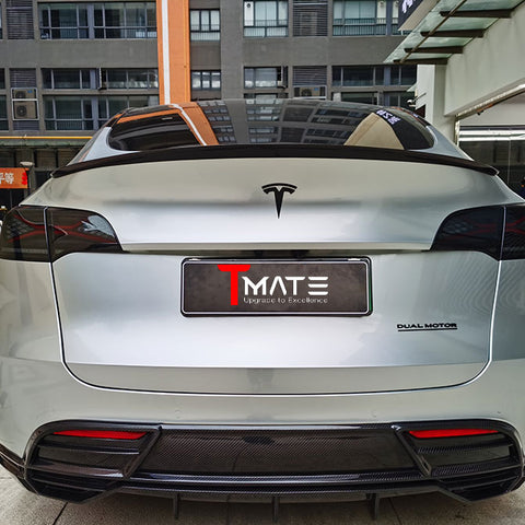 tesla model y spoiler​